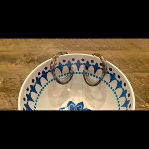 💎NWOT Silver Studded Plastic Hoop Earrings